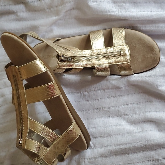 Aerosoles Encylopedia Gladiator Metalic Sandal. - Picture 4 of 10